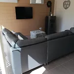 Maison 3 A 200 M De La Des Lacs De L Eau D Heure 펜션 *
